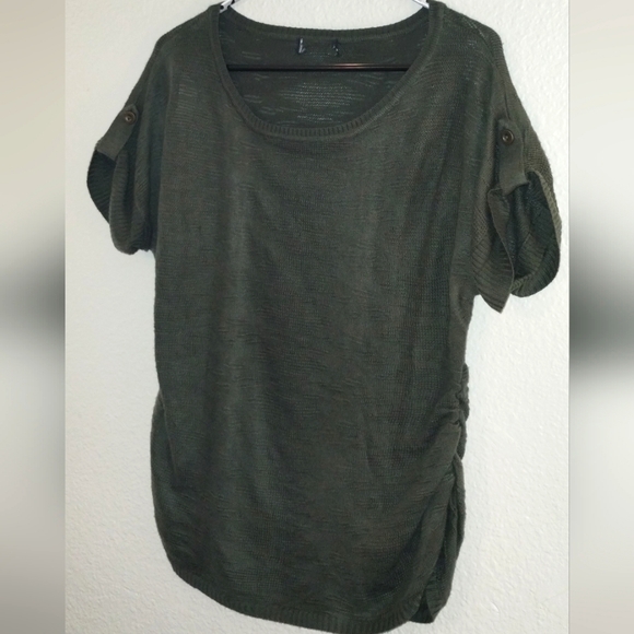 LIGHTWEIGHT SHORT SLEEVE SWEATER WITH RUCHED SIDES ~ ARMY/KHAKI GREEN ~ SIZE M/L - Picture 1 of 11